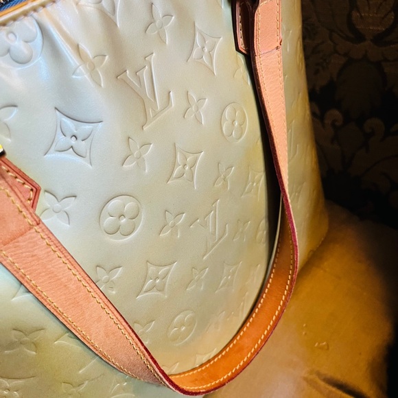 Louis Vuitton Monogram Vernis Houston Vintage Yellow Patent Leather Shoulder Bag - Picture 7 of 17